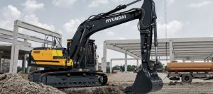 Noul excavator Hyundai HX220AL din seria A este un „game changer”